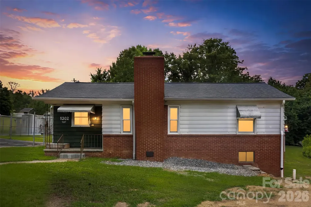 1302 W Gold Street Extension Kings Mountain NC 28086