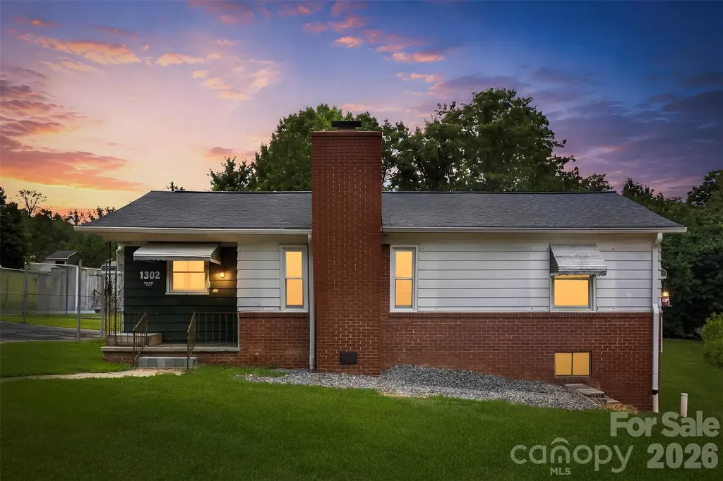 1302 W Gold Street Extension Kings Mountain NC 28086