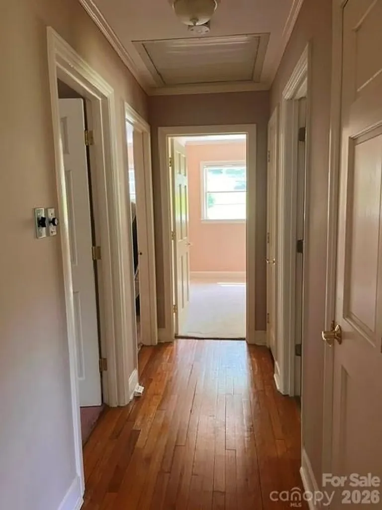 14 Valle Vista Drive Asheville NC 28804
