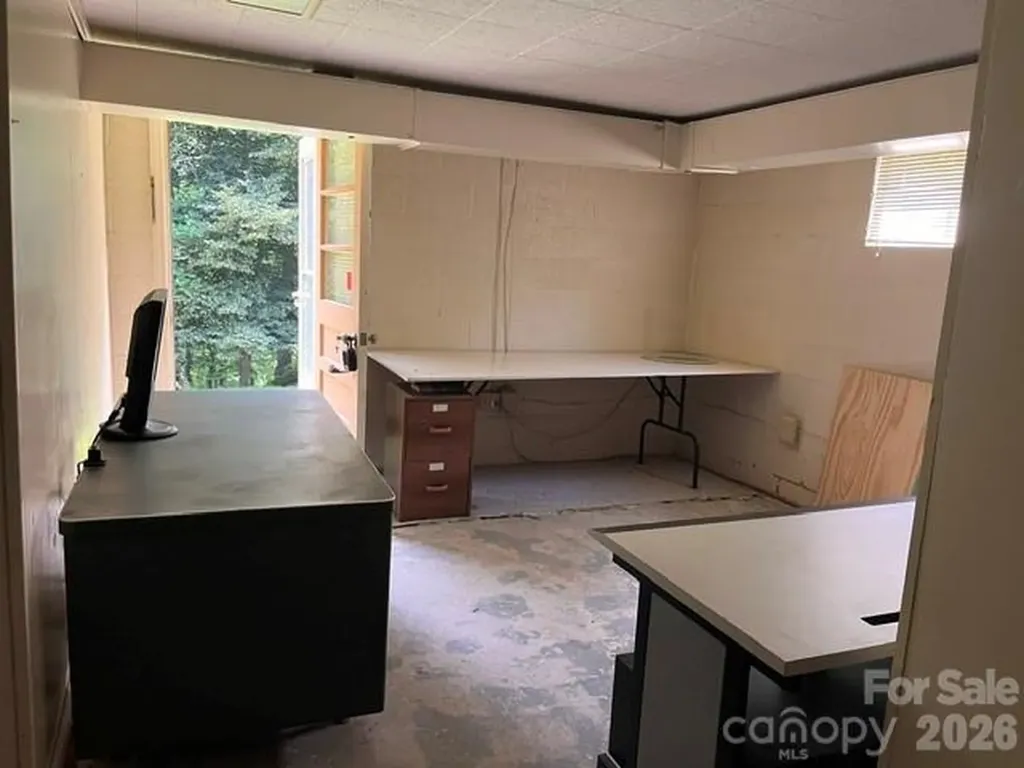 14 Valle Vista Drive Asheville NC 28804