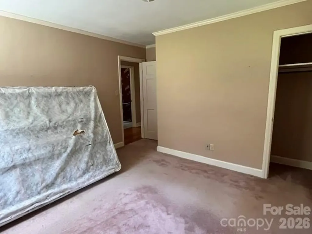 14 Valle Vista Drive Asheville NC 28804