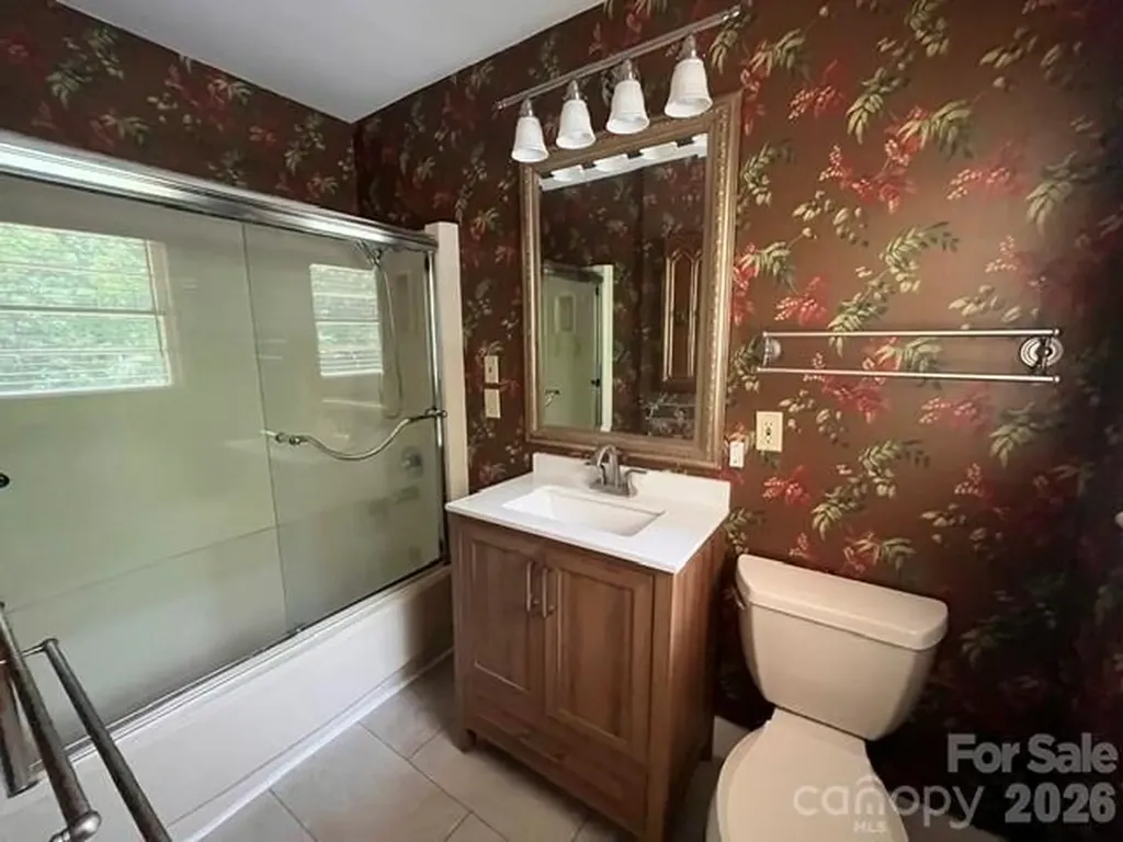 14 Valle Vista Drive Asheville NC 28804