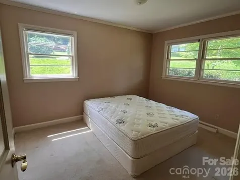 14 Valle Vista Drive Asheville NC 28804