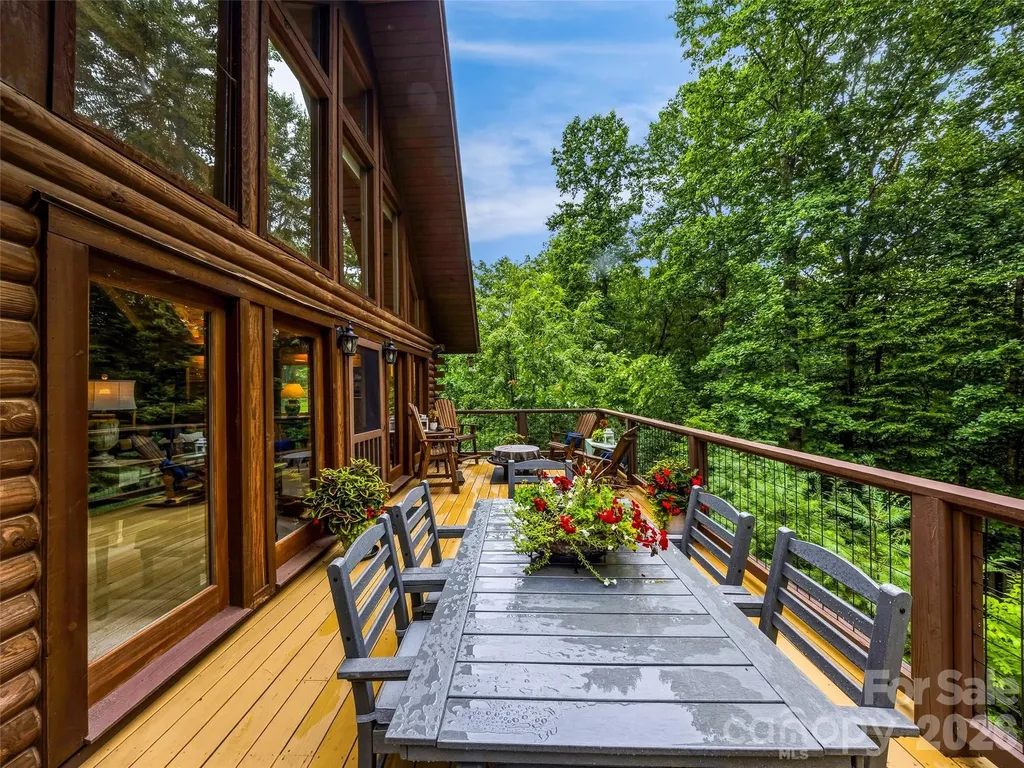 280 Laurel Creek Cedar Mountain NC 28718