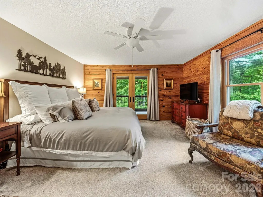 280 Laurel Creek Cedar Mountain NC 28718