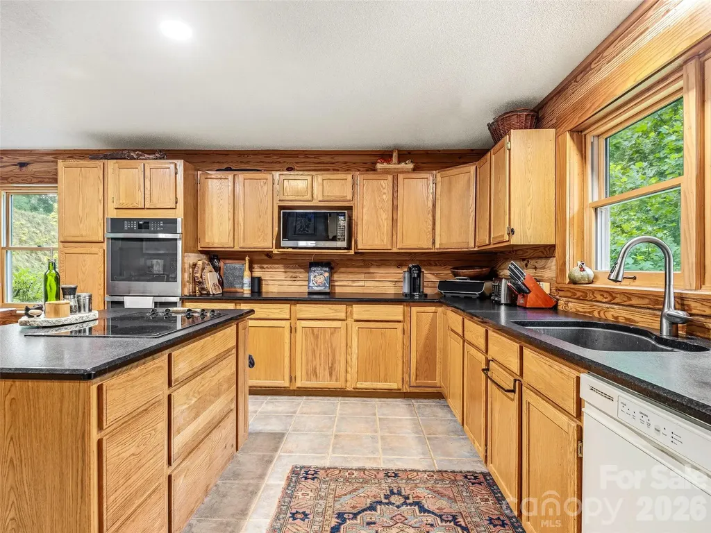 280 Laurel Creek Cedar Mountain NC 28718