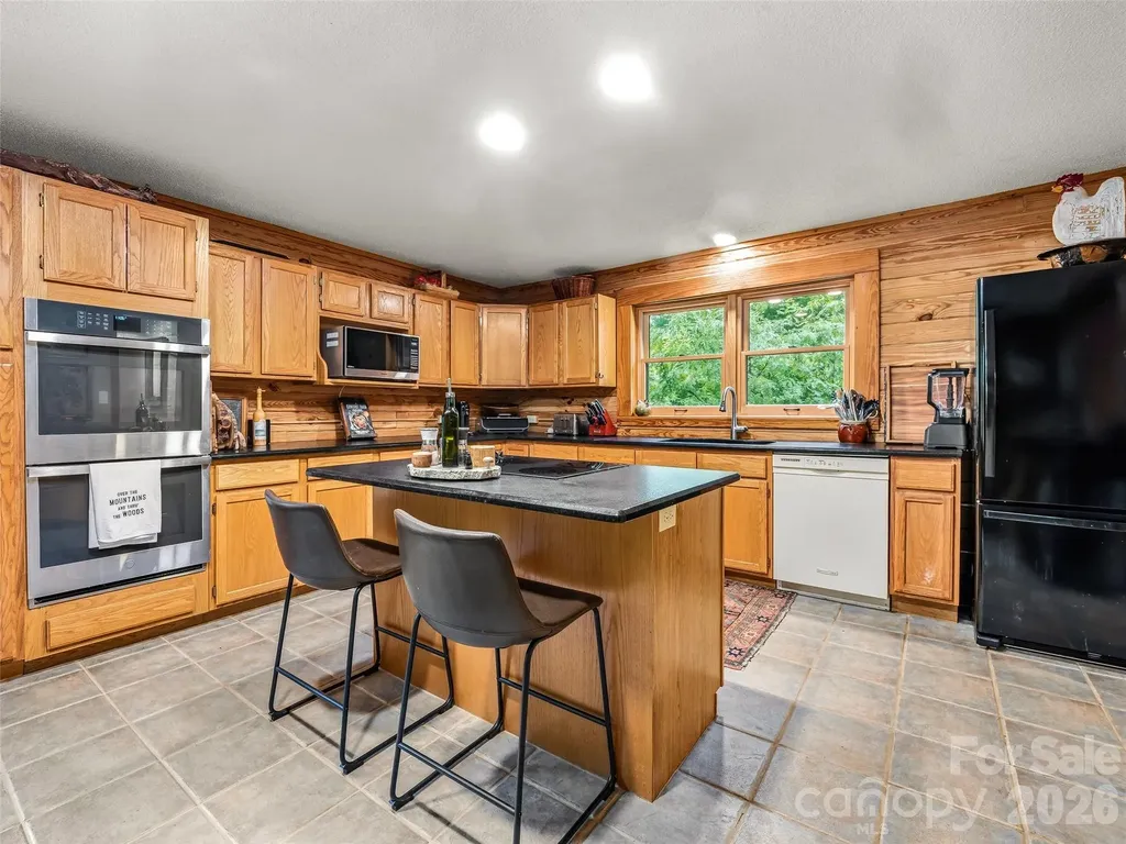280 Laurel Creek Cedar Mountain NC 28718