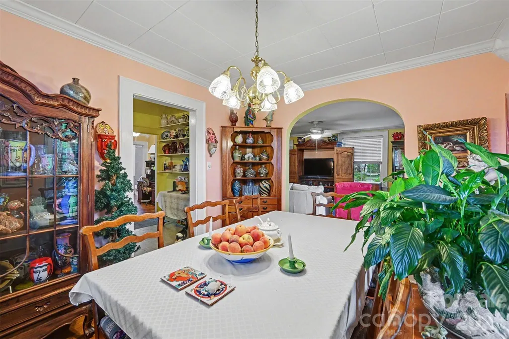 806 S Main Avenue Newton NC 28658