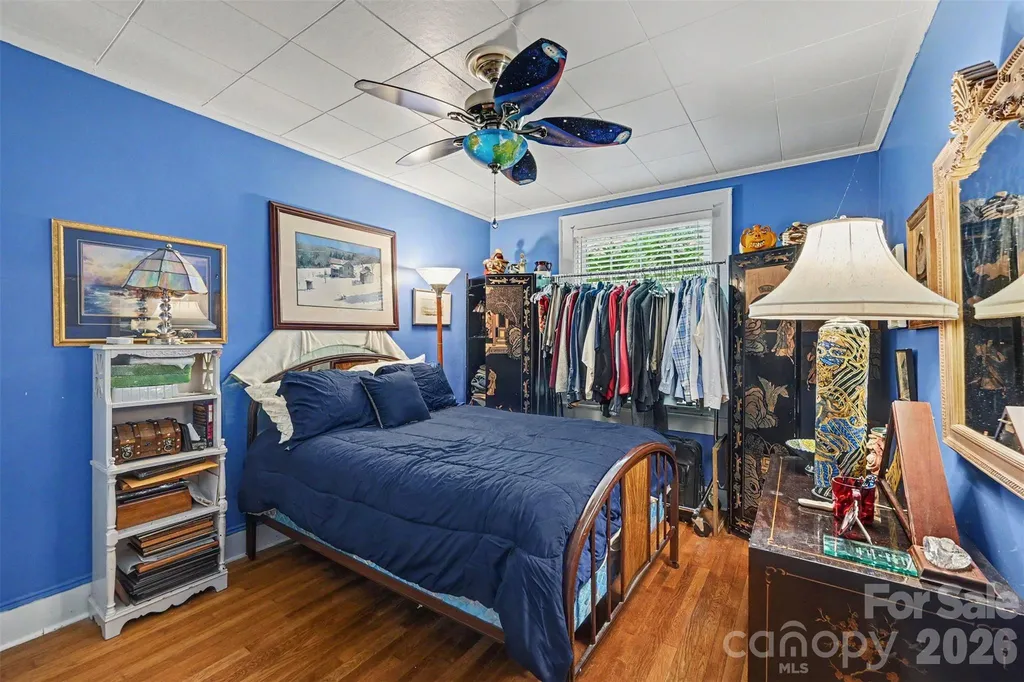 806 S Main Avenue Newton NC 28658