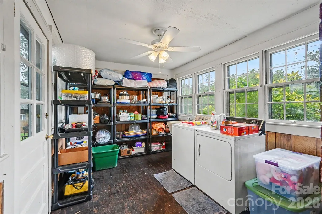 806 S Main Avenue Newton NC 28658