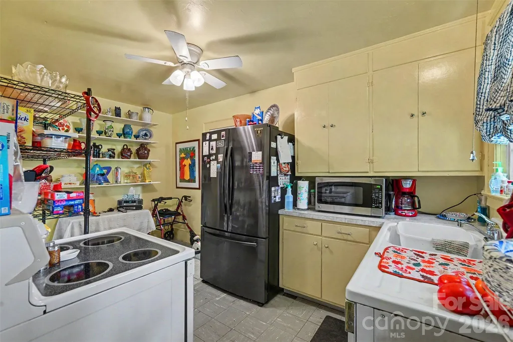806 S Main Avenue Newton NC 28658