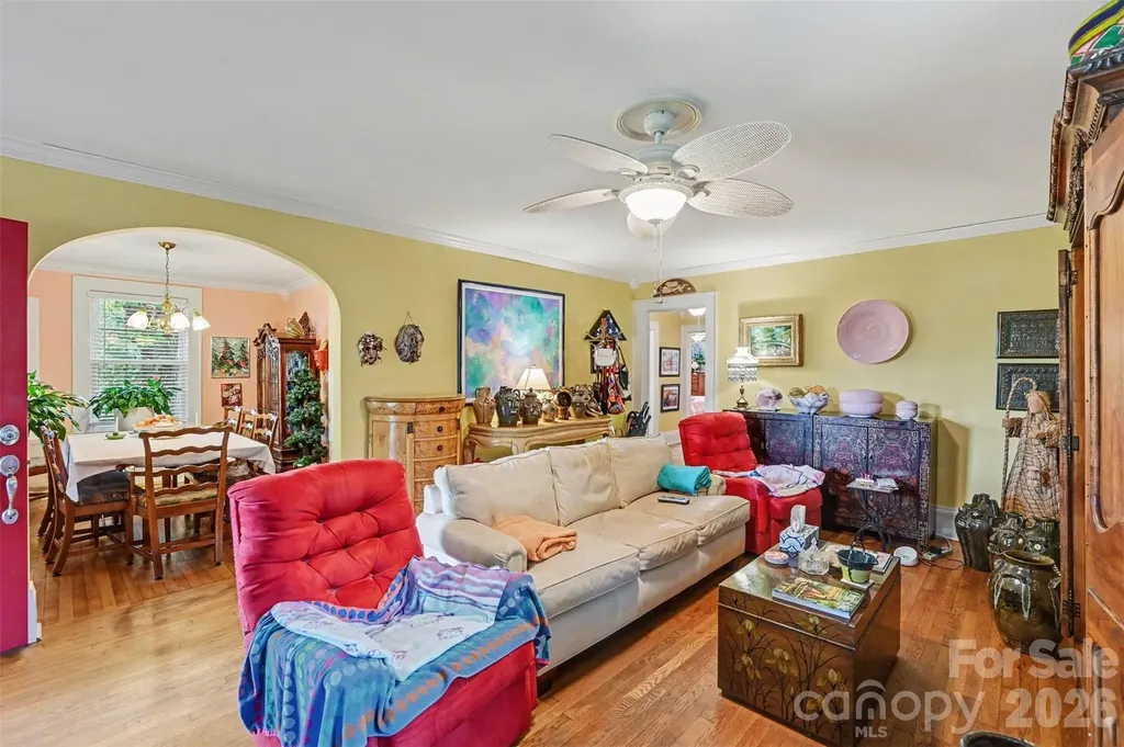 806 S Main Avenue Newton NC 28658