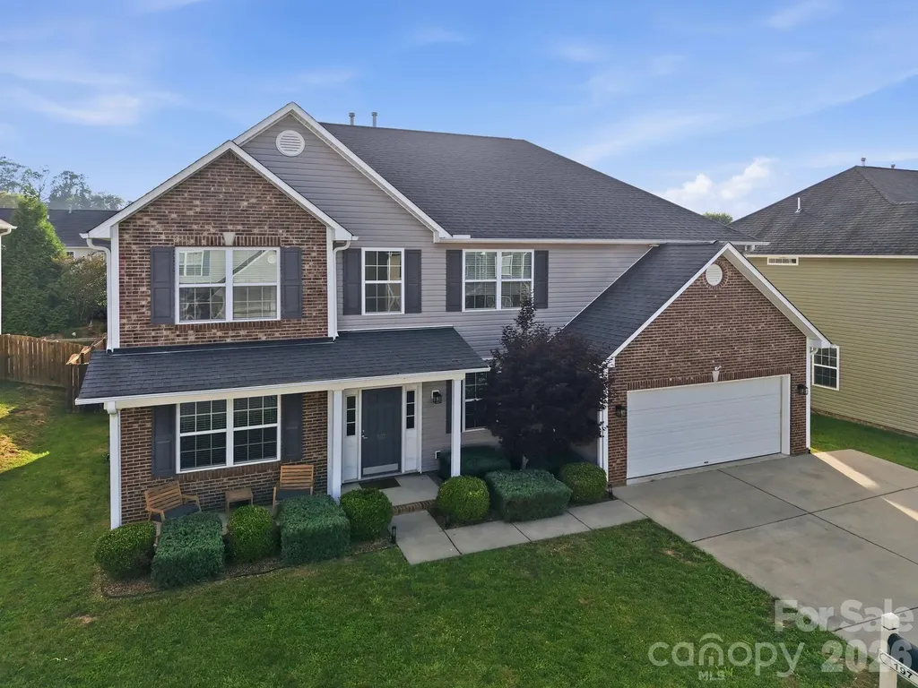 197 Roanoke Road Fletcher NC 28732