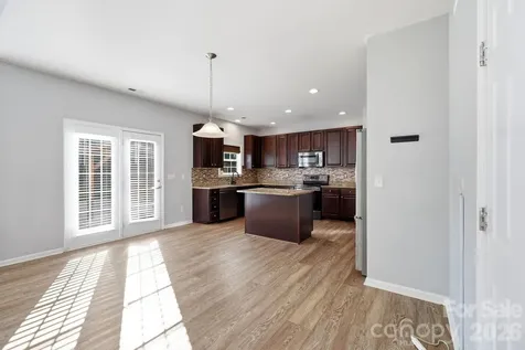 197 Roanoke Road Fletcher NC 28732