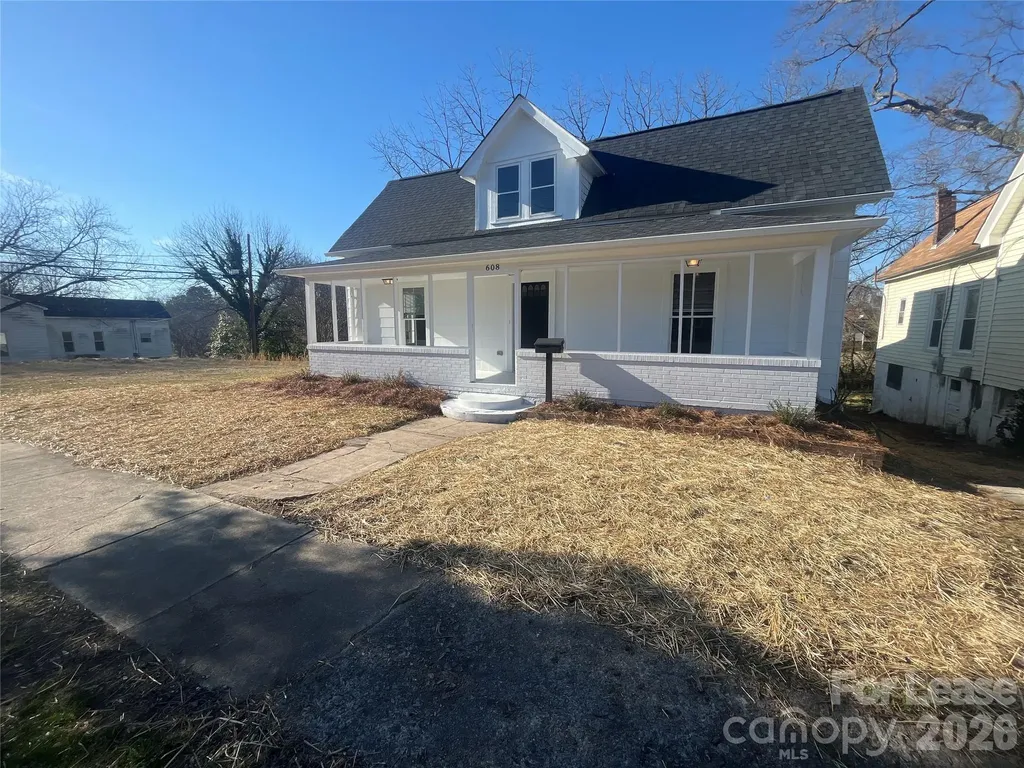 608 S Yadkin Avenue Spencer NC 28159