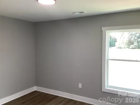 401 Oak Grove Road Kings Mountain NC 28086