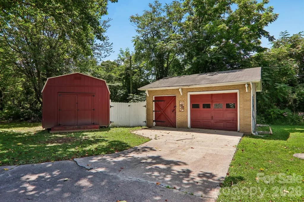 1153 Airport Road Flat Rock NC 28731