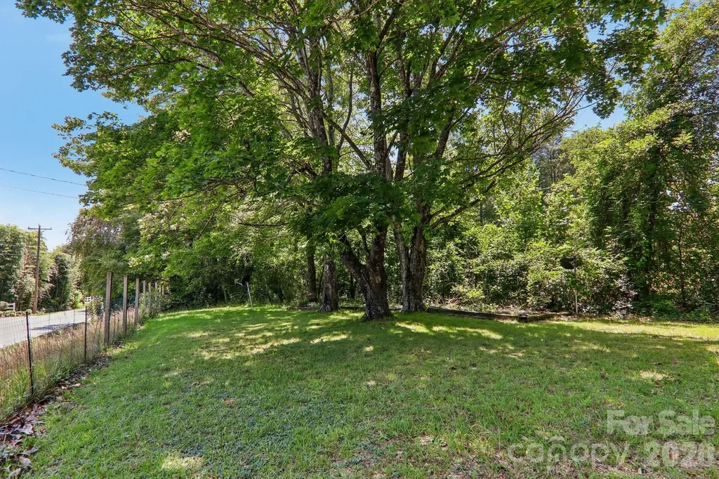 1153 Airport Road Flat Rock NC 28731