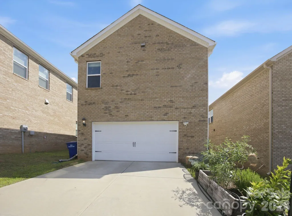 1218 Colgher Street Charlotte NC 28227
