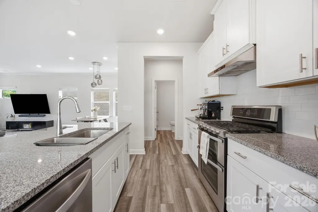 1218 Colgher Street Charlotte NC 28227