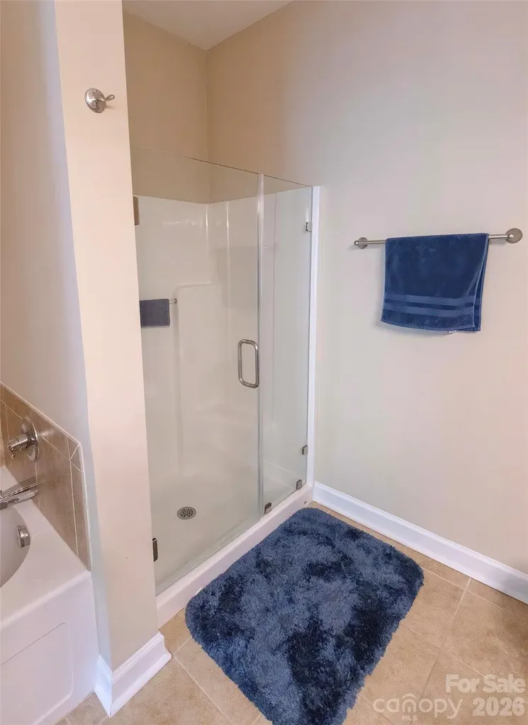 40 Hyannis Drive Asheville NC 28804