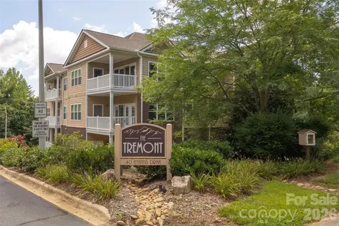40 Hyannis Drive Asheville NC 28804