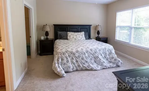 40 Hyannis Drive Asheville NC 28804