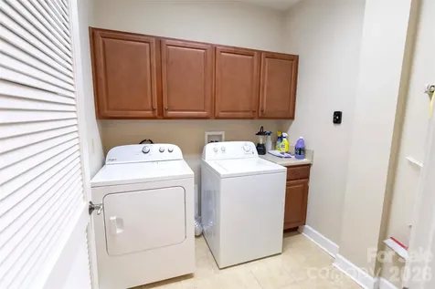 40 Hyannis Drive Asheville NC 28804