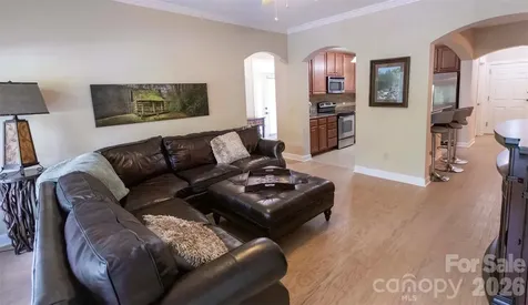 40 Hyannis Drive Asheville NC 28804