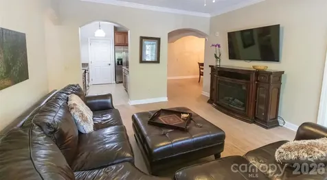 40 Hyannis Drive Asheville NC 28804