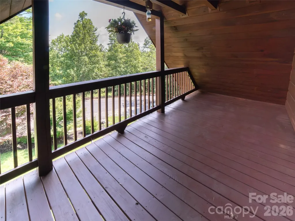 420 Nathan Mcdaniel Drive Nebo NC 28761