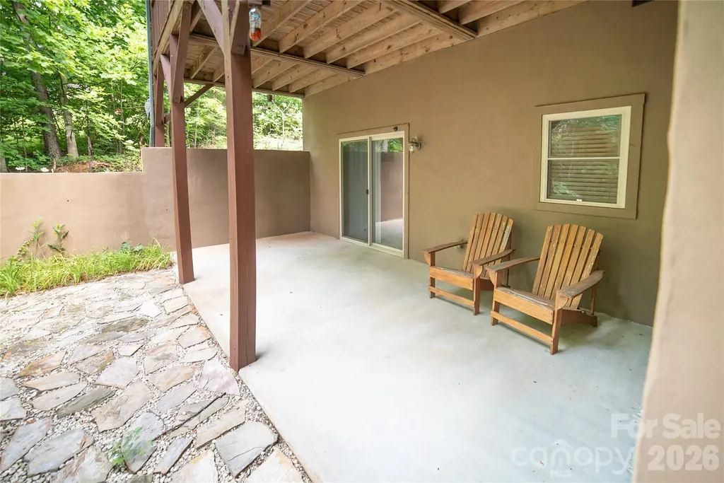 420 Nathan Mcdaniel Drive Nebo NC 28761