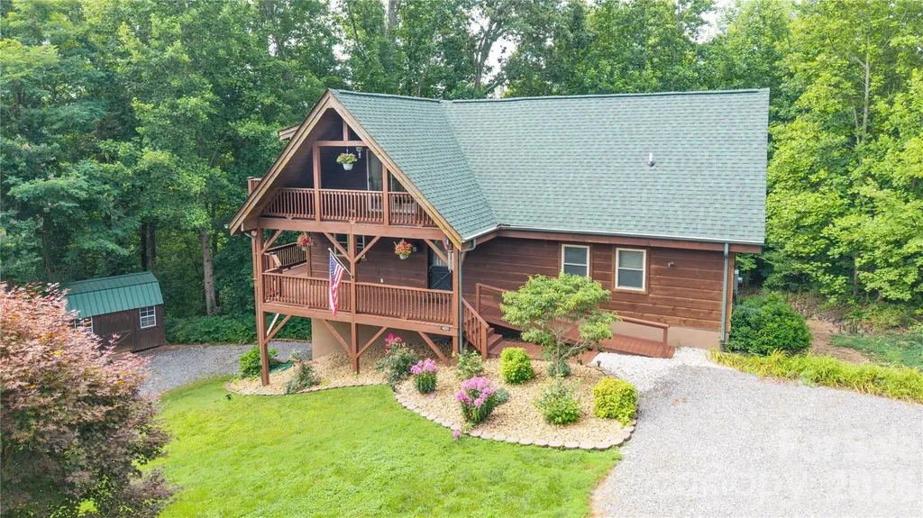 420 Nathan Mcdaniel Drive Nebo NC 28761