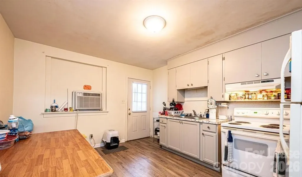 283 15th Street SE Hickory NC 28602