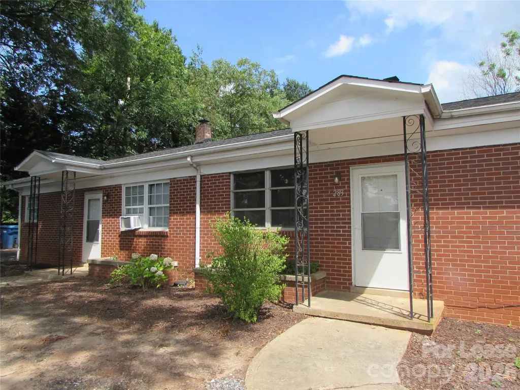 283 15th Street SE Hickory NC 28602