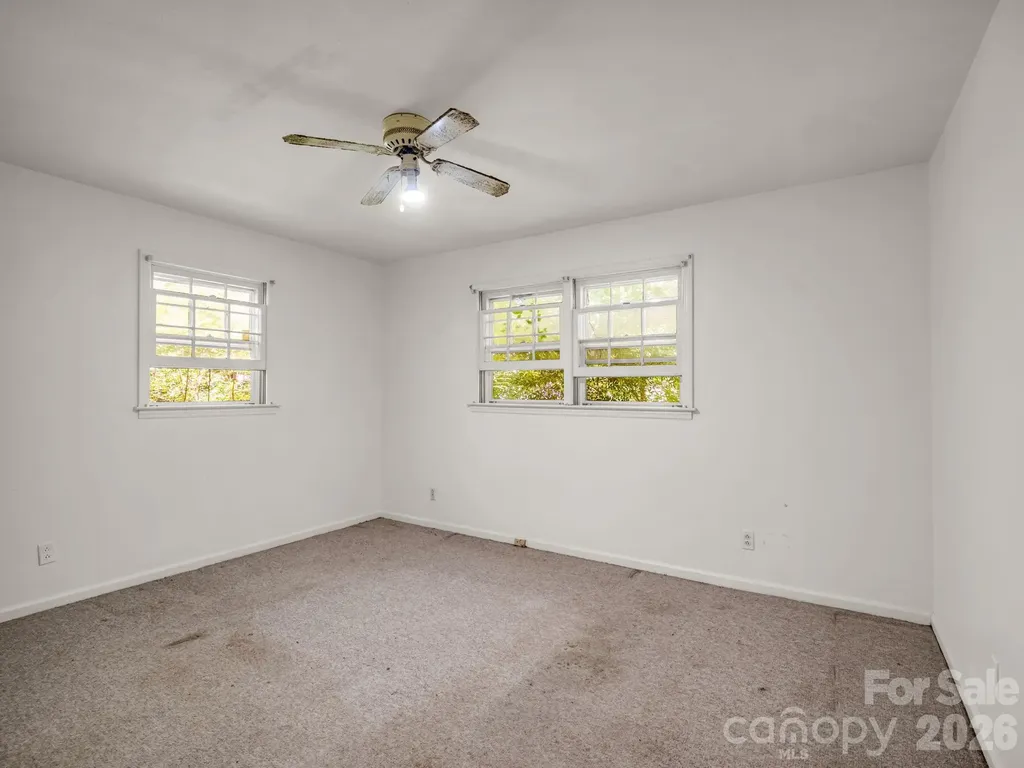 926 Toxaway Court Hendersonville NC 28791