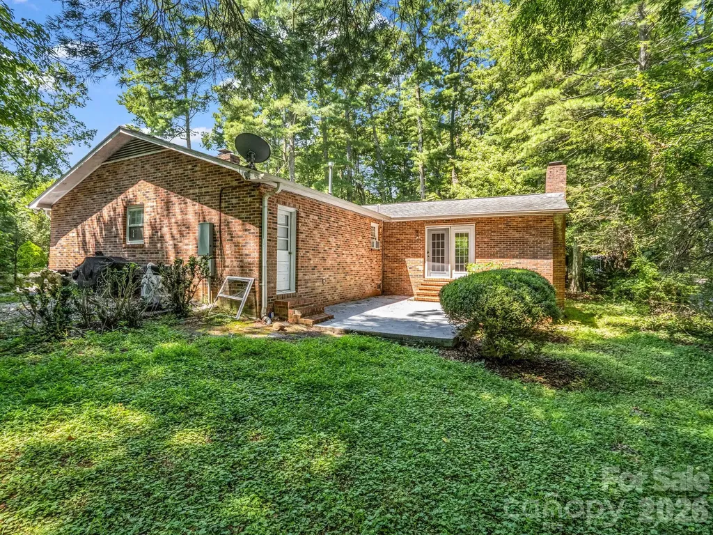 926 Toxaway Court Hendersonville NC 28791