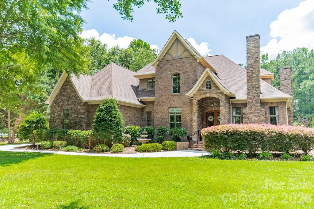 215 Blue River Road Lake Wylie SC 29710
