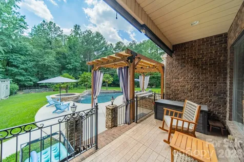 215 Blue River Road Lake Wylie SC 29710