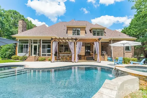 215 Blue River Road Lake Wylie SC 29710