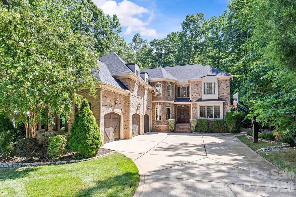 3030 Ashford Glen Drive Matthews NC 28104