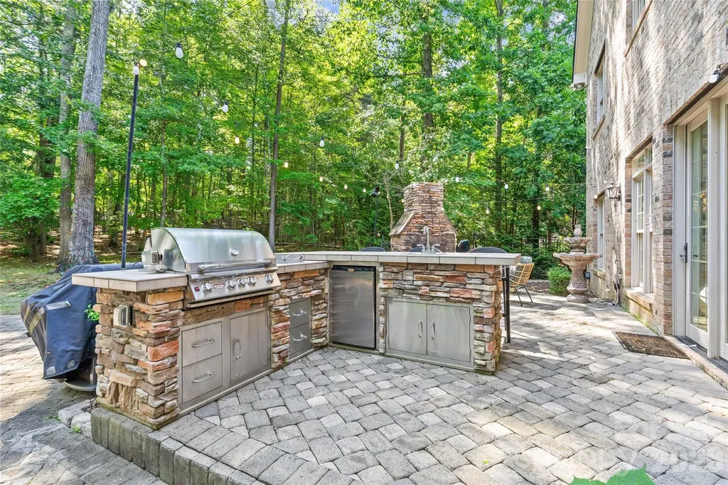 3030 Ashford Glen Drive Matthews NC 28104
