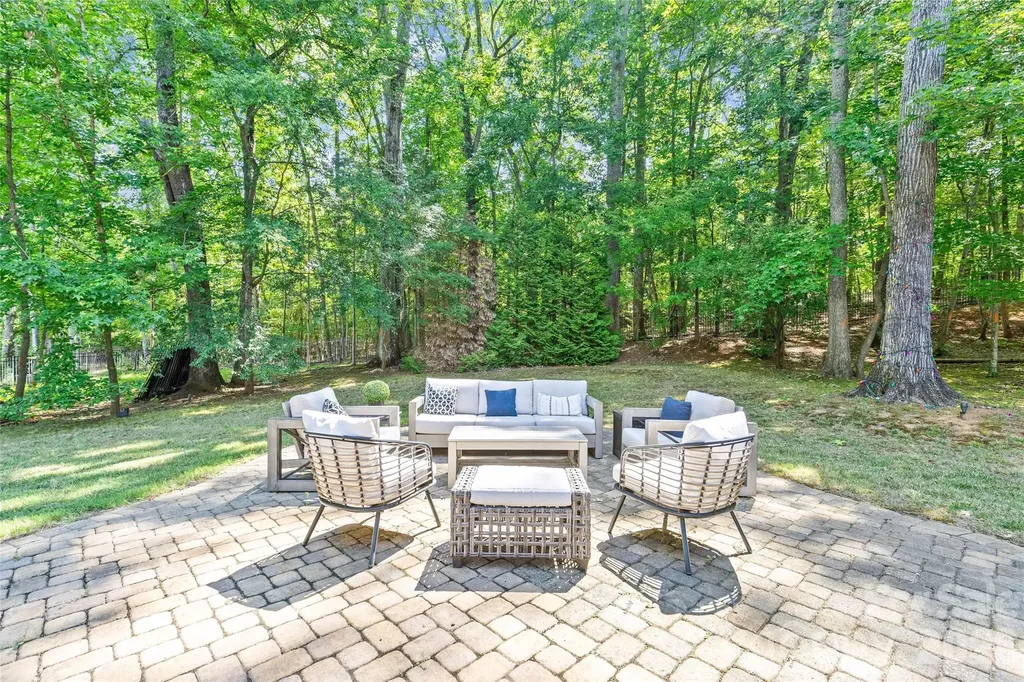 3030 Ashford Glen Drive Matthews NC 28104