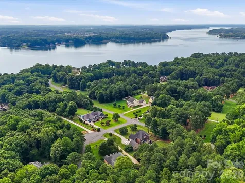 3009 Mason Court Lake Wylie SC 29710