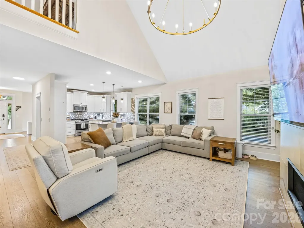 1513 Kentmere Lane Asheville NC 28803