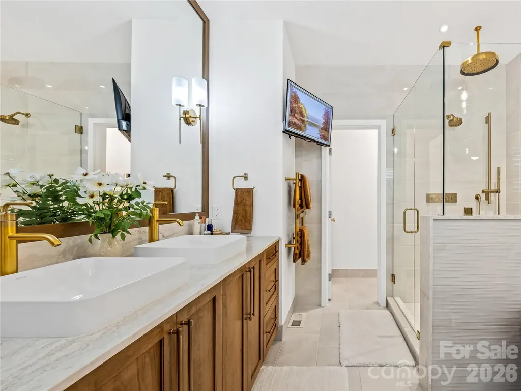 1513 Kentmere Lane Asheville NC 28803