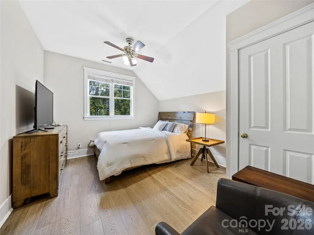1513 Kentmere Lane Asheville NC 28803