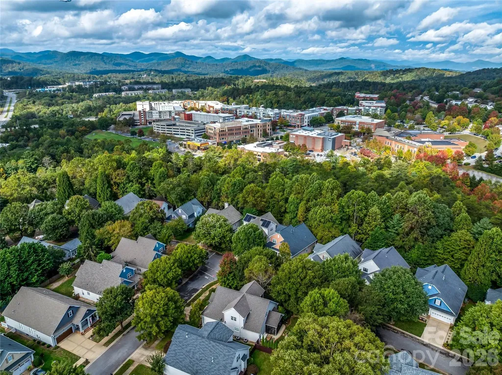 1513 Kentmere Lane Asheville NC 28803