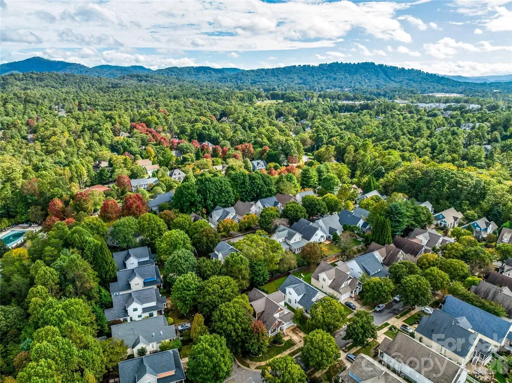 1513 Kentmere Lane Asheville NC 28803