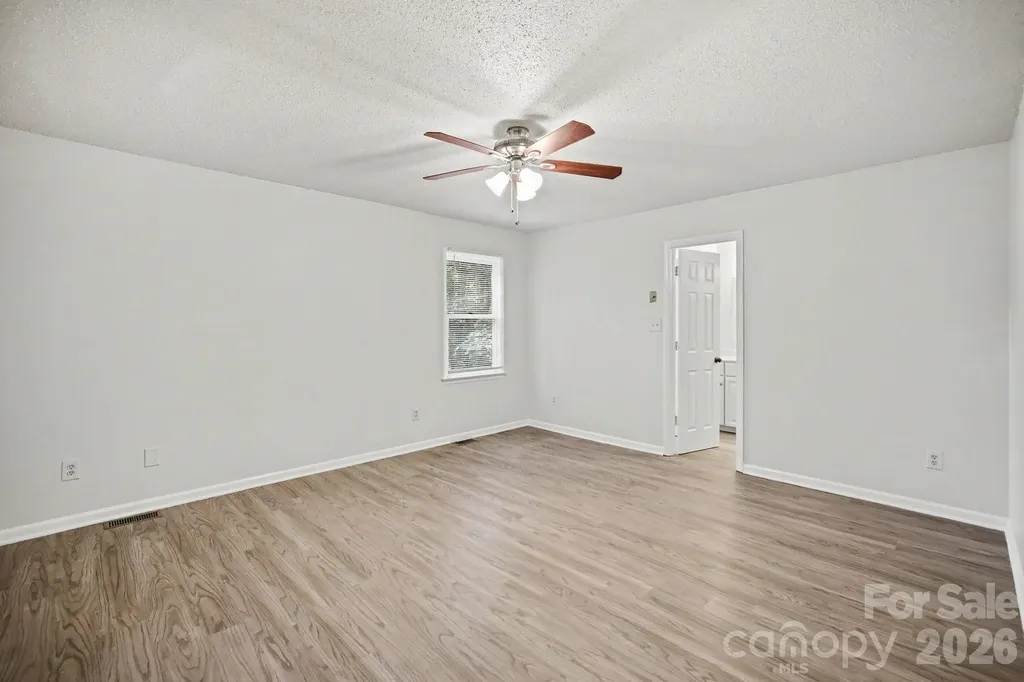 304 Julia Drive Lincolnton NC 28092